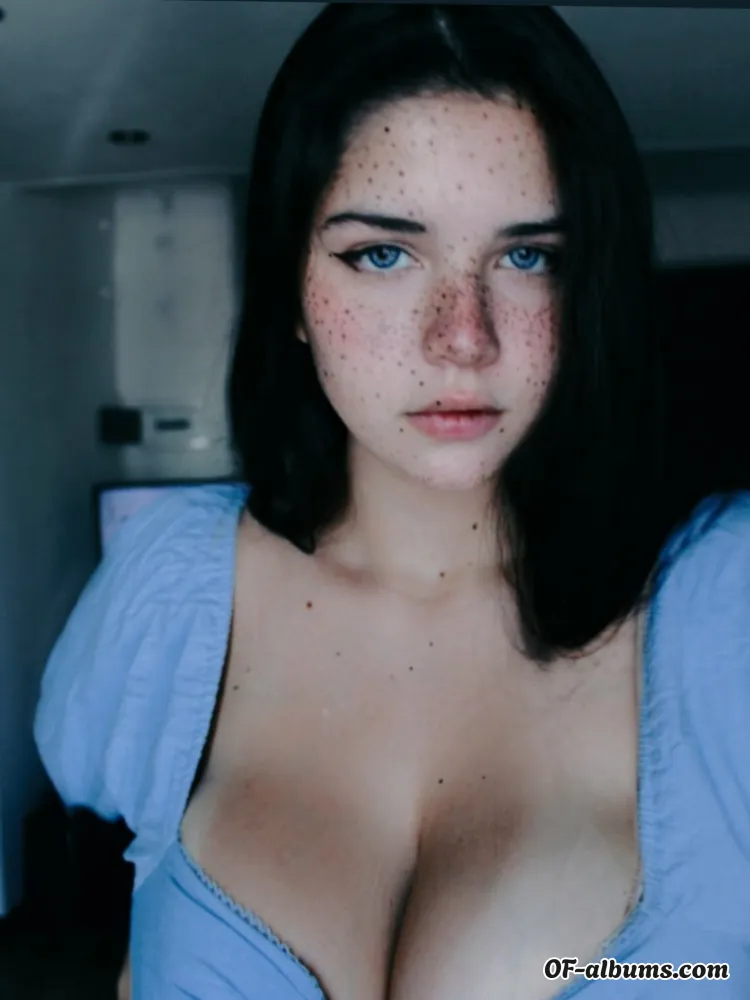 Image #1 of sarahbustani