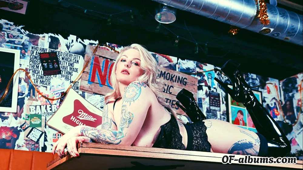 Image #2 of scarlethoney