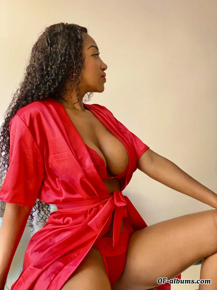 Image #1 of scarlettjones08