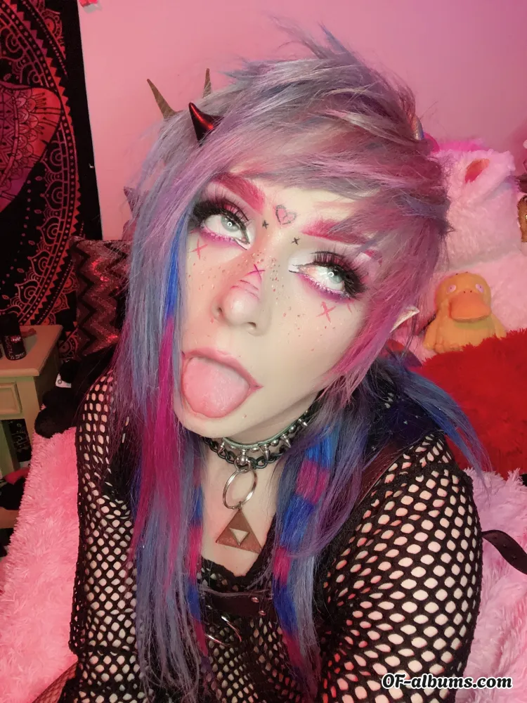 Image #1 of scenetwink