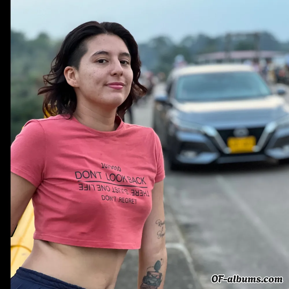 Image #1 of sexylu_emyly