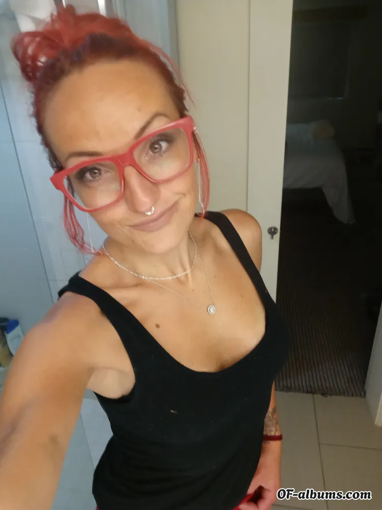 Image #1 of sexyred1089