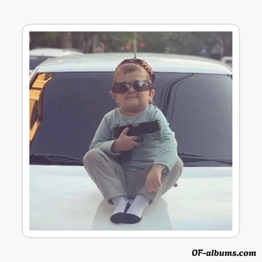 Image #1 of shethinkimcute