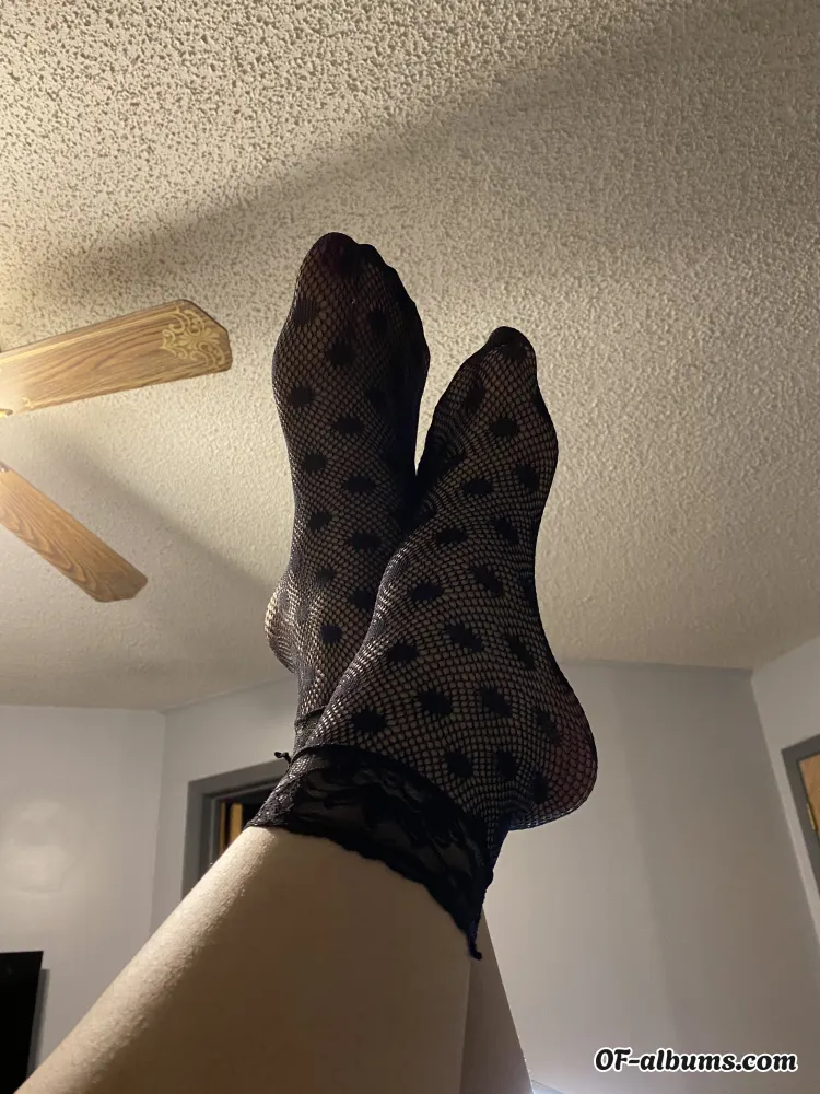 Image #1 of showmetheropes88feet