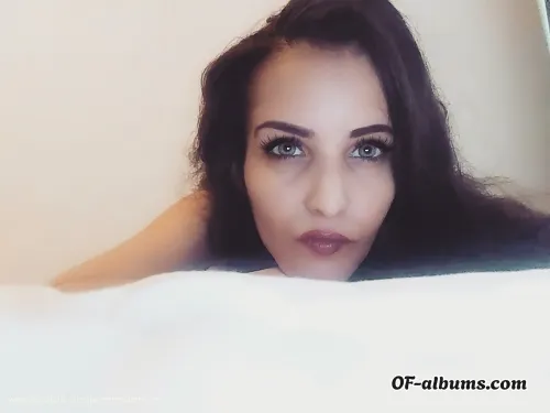 Image #3 of simply__bellaa