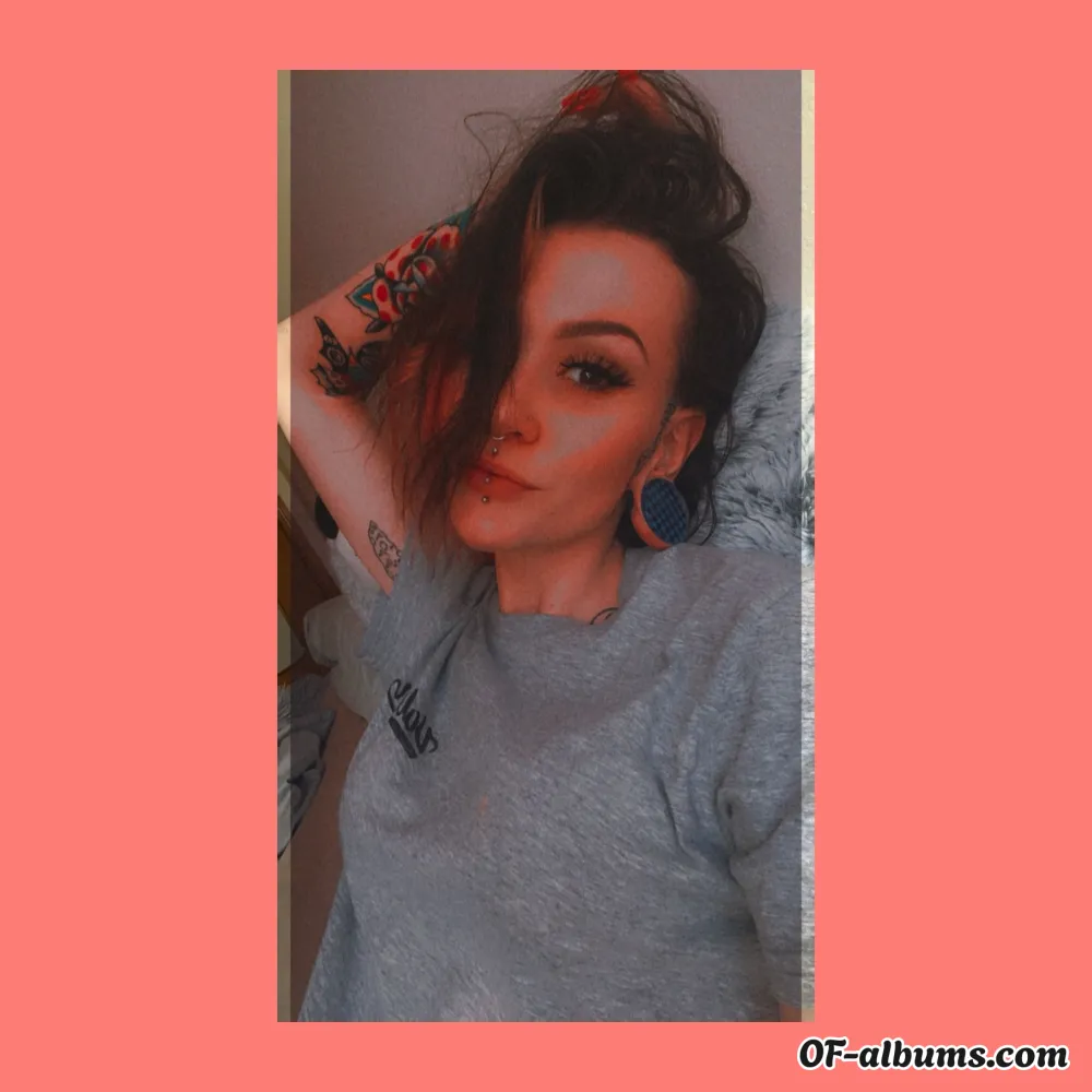 Image #1 of skinnedkneesx