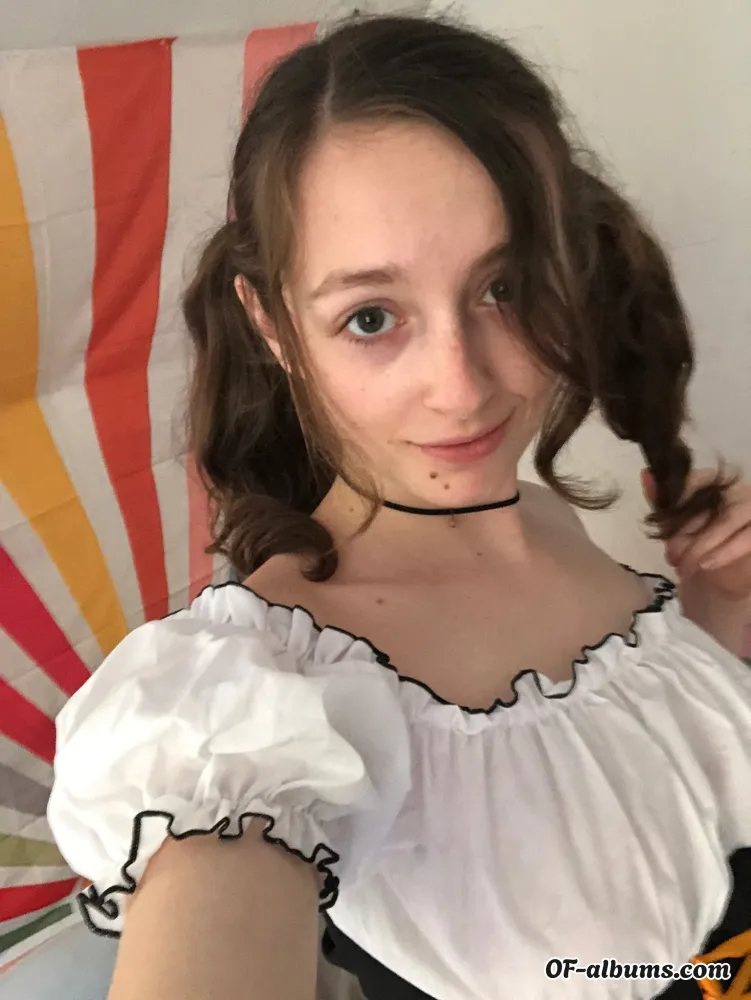 Image #1 of sophieellie_of
