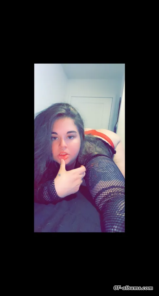 Image #2 of submissive_peaches