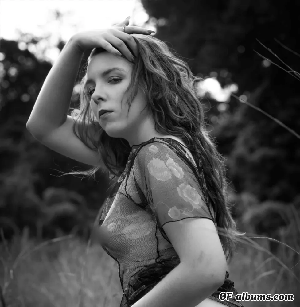 Image #1 of taylorwhitexo