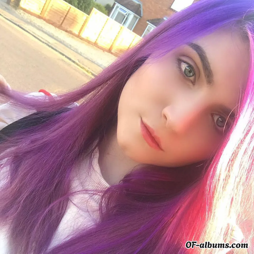 Image #1 of thatgirlfeels