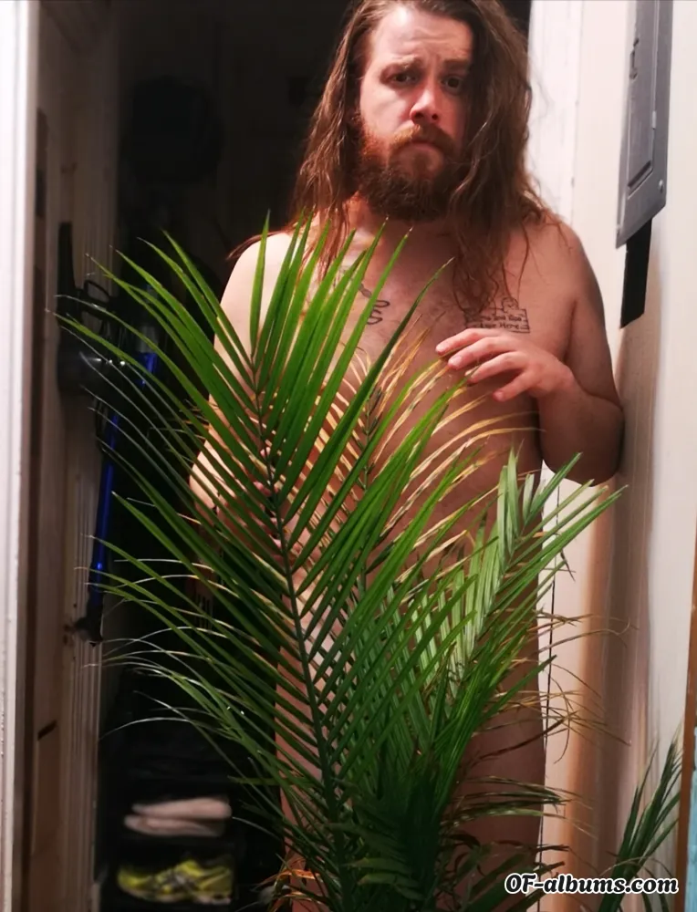 Image #1 of the_naked_gardener