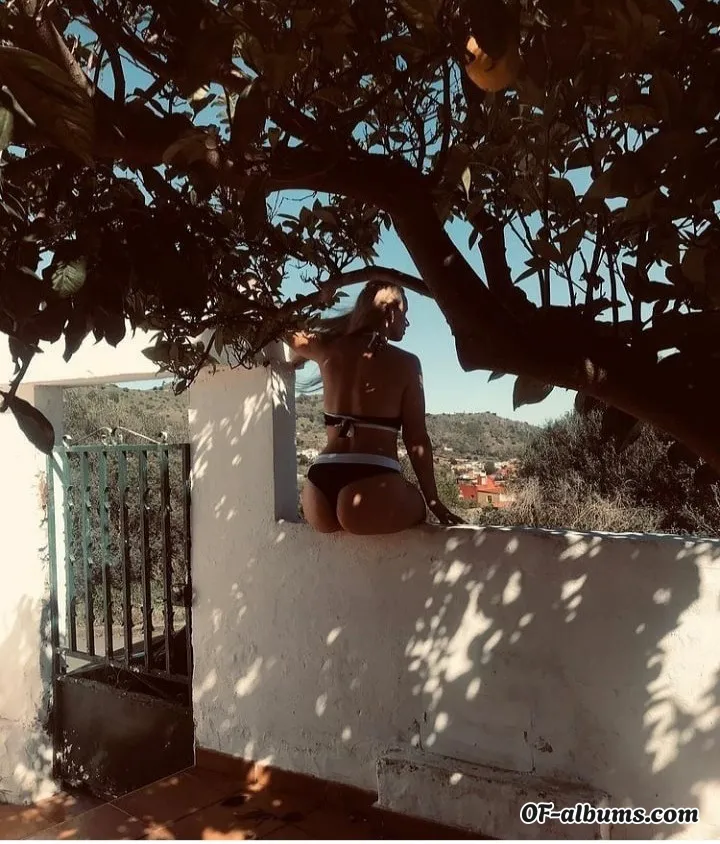 Image #2 of thebigpeach92