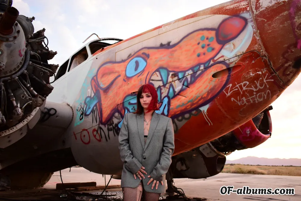 Image #1 of thehazebae