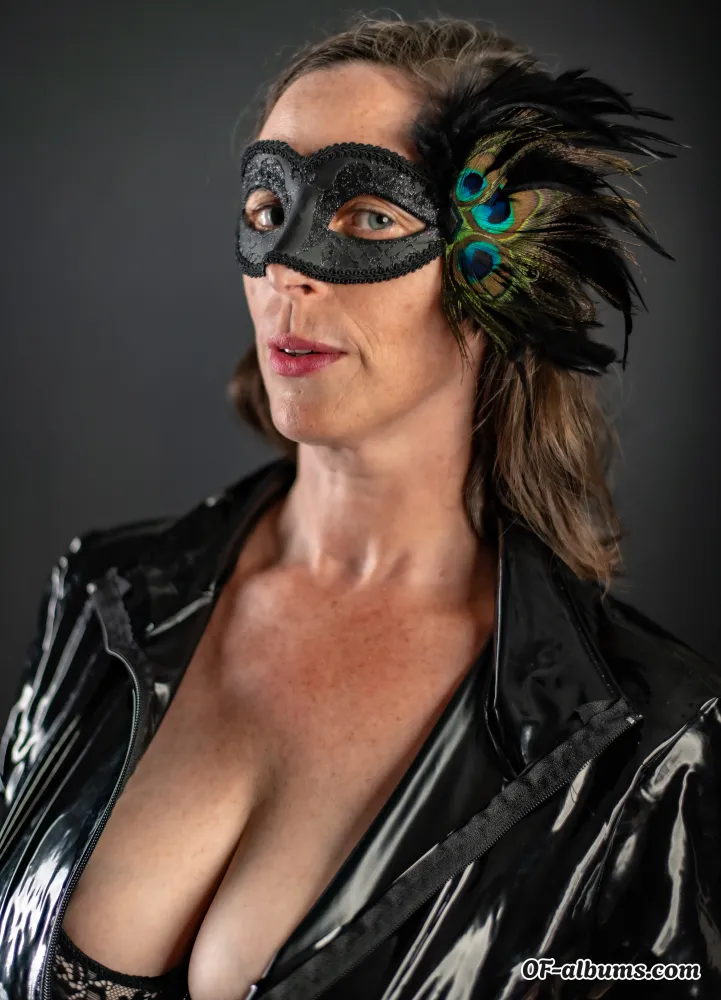 Image #3 of therealmaskedmilf