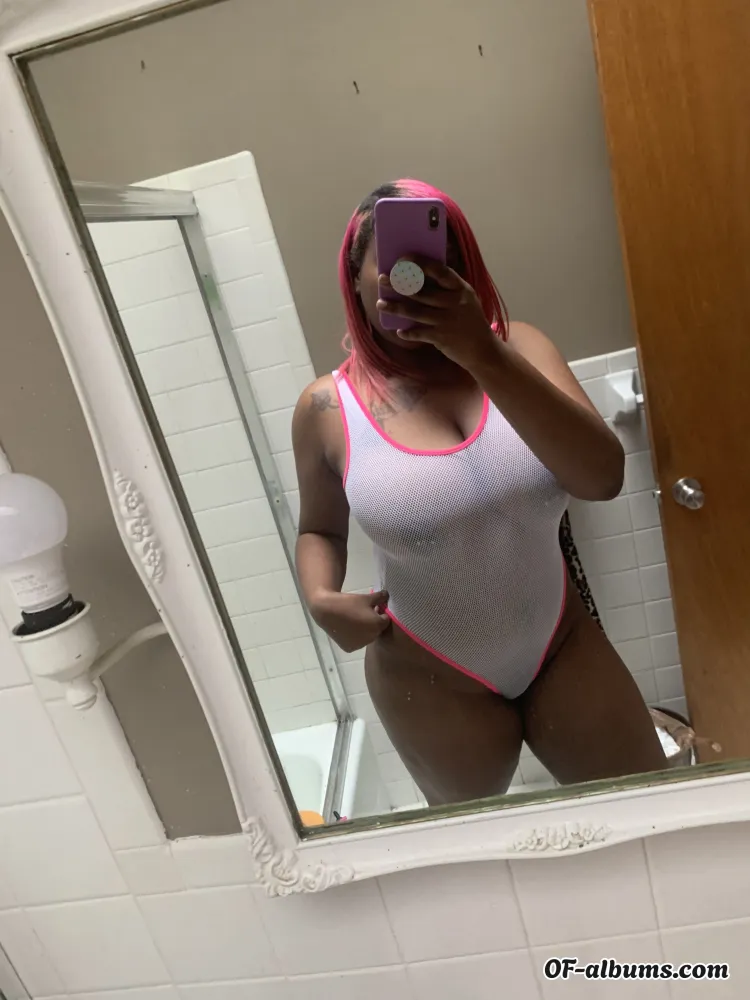 Image #1 of therealpinkie