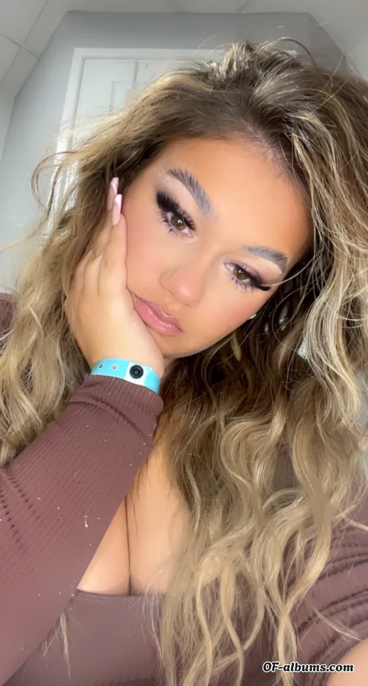 Image #1 of tia-louisexx