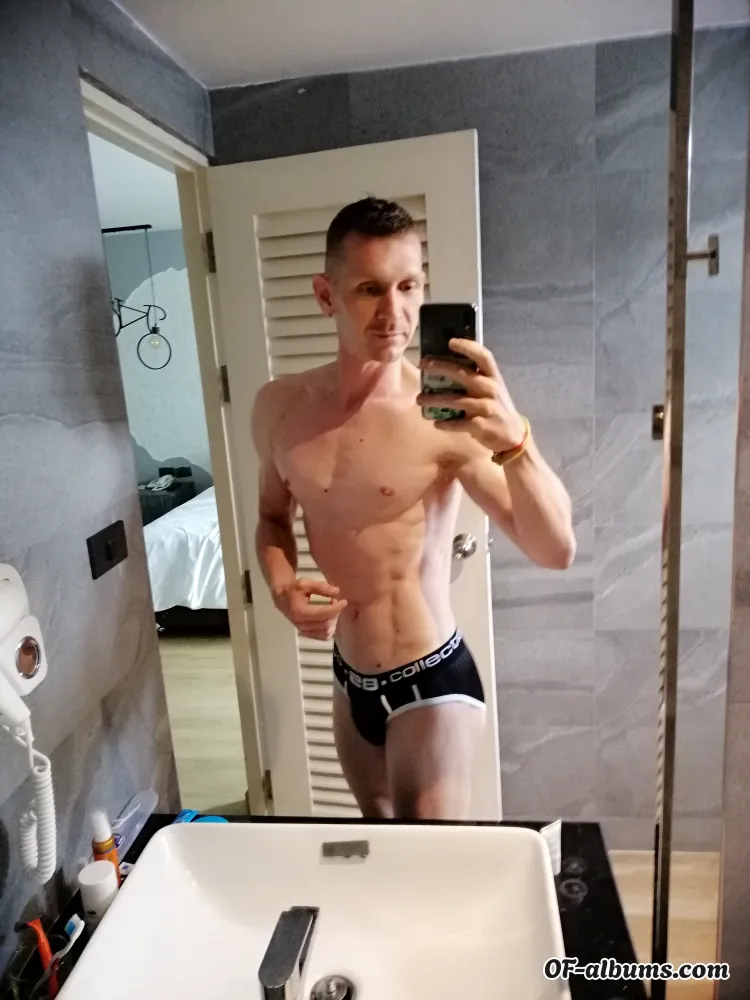 Image #1 of u111540899