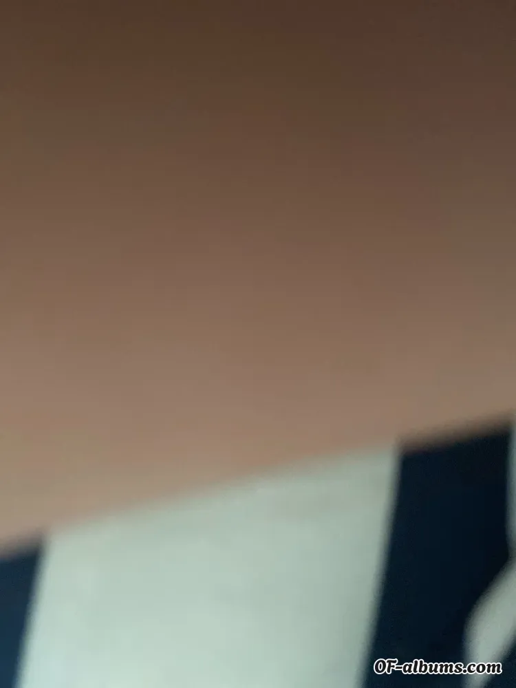 Image #2 of u220651002