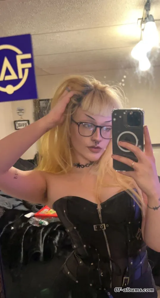 Image #2 of u233159744