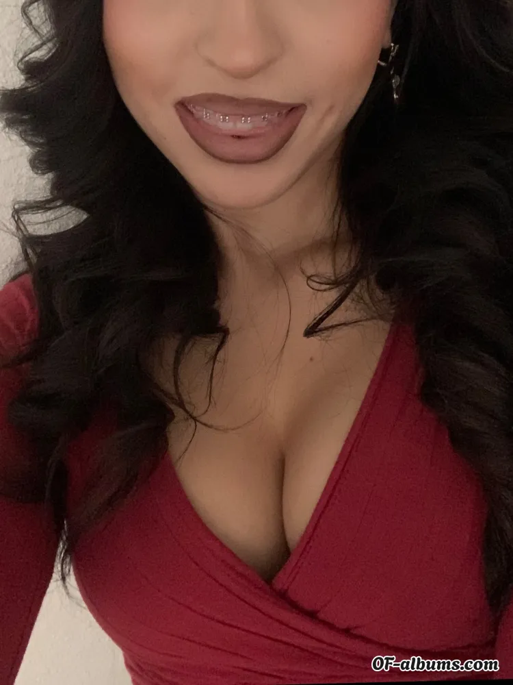 Image #1 of u239590411