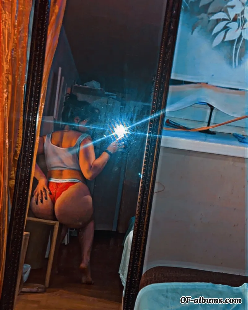 Image #2 of u243104323