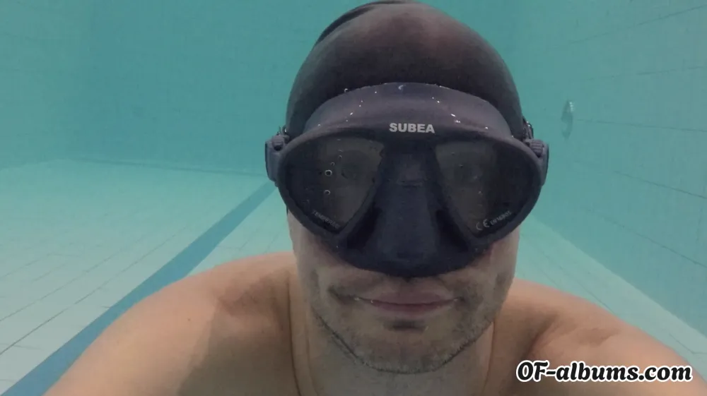 Image #1 of underwaterspeedo