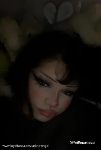 Image #3 of unknowngirl