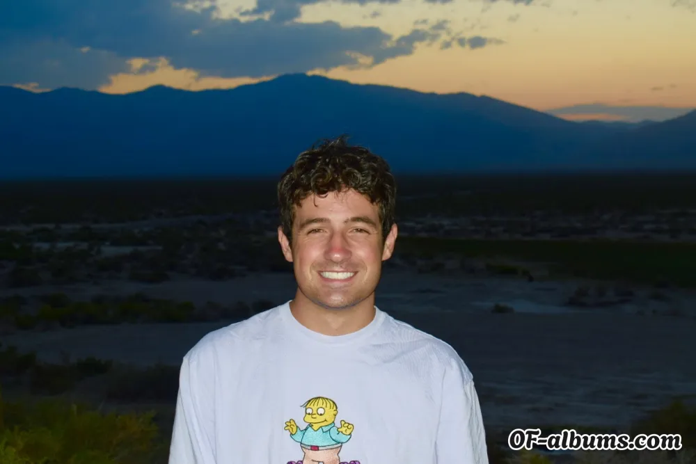 Image #1 of versecollegedude