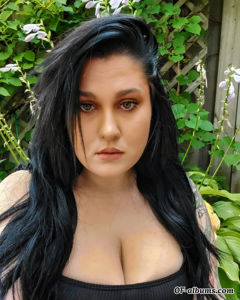 Image #5 of vickyvenom