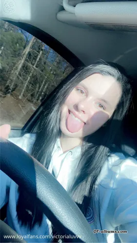 Image #2 of victorialuvvv