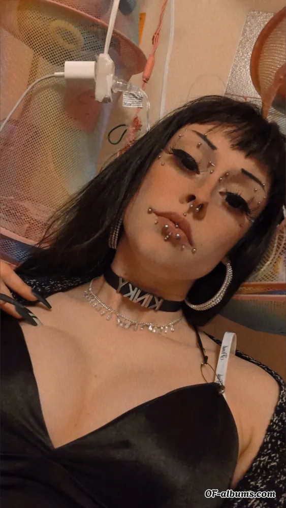 Image #1 of vixendoll717