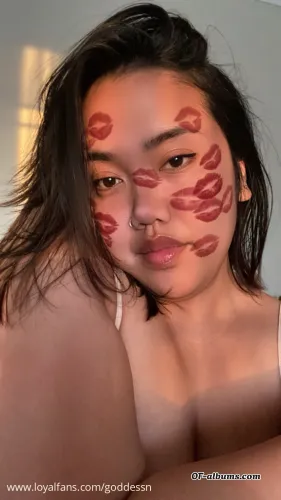 Image #2 of walletgoddess98