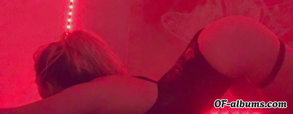 Image #2 of wildgirlsclub
