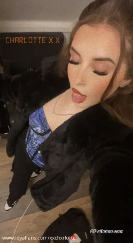 Image #2 of xxchxrlotte