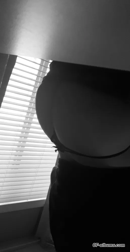 Image #2 of xxxdaddyslilgirl