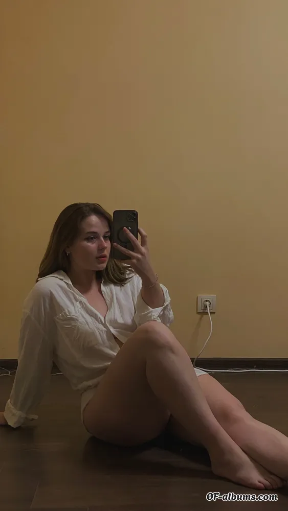 Image #2 of yanisa