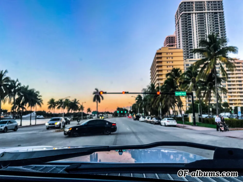 Image #2 of yourb1ggestfan