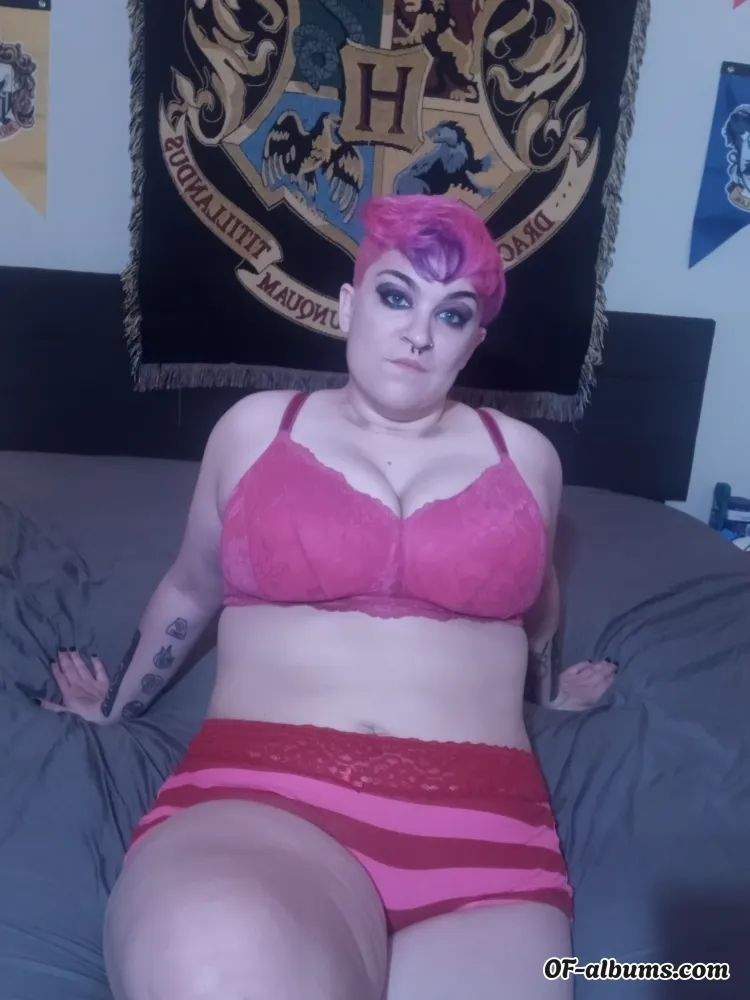 Image #2 of yourbigbutchgf