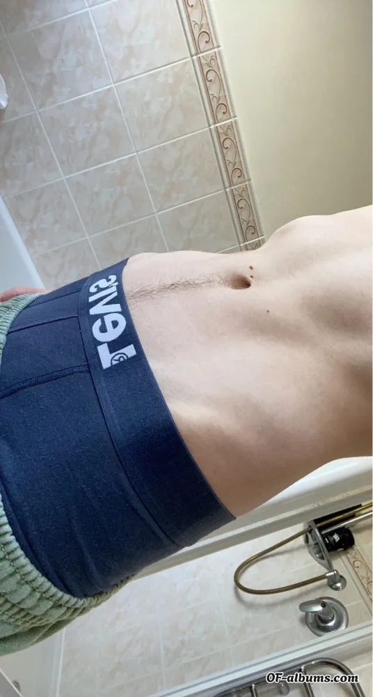 Image #3 of yourstonedtwink