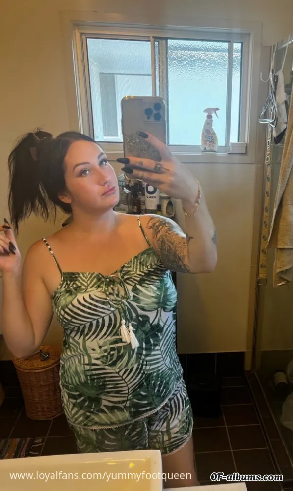 Image #1 of yummyfootqueen