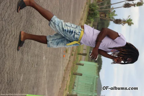 Image #4 of zulutarzen
